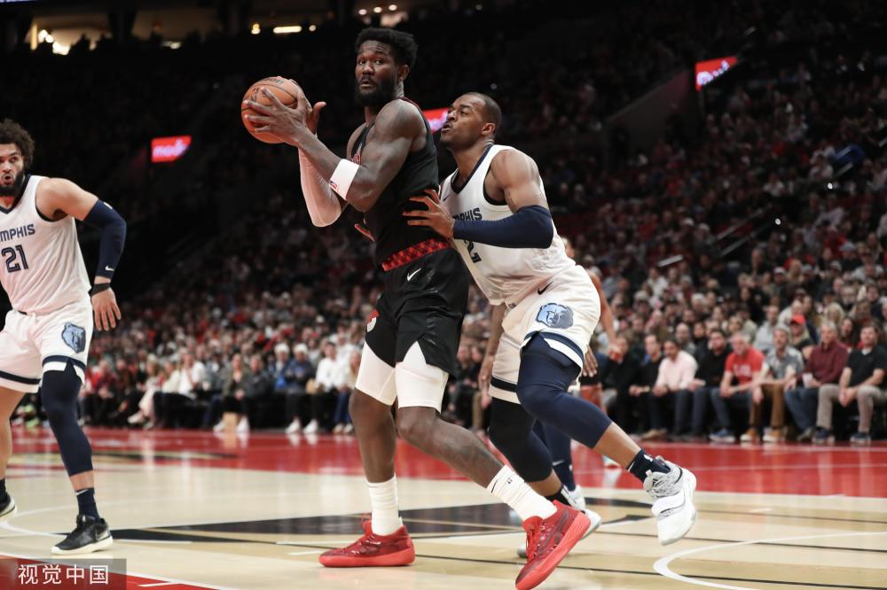 [举重]赵金兰获45公斤级三枚金牌.