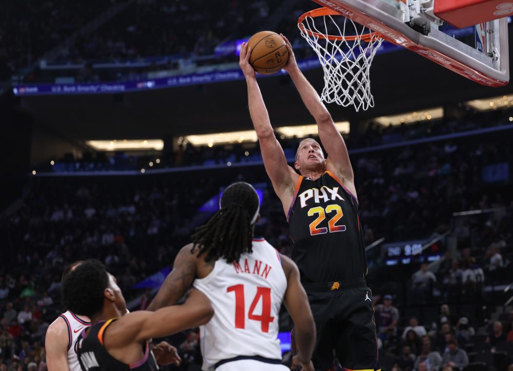 体育CBA半决赛：辽宁96-83再胜广东 距离总决赛一步之遥