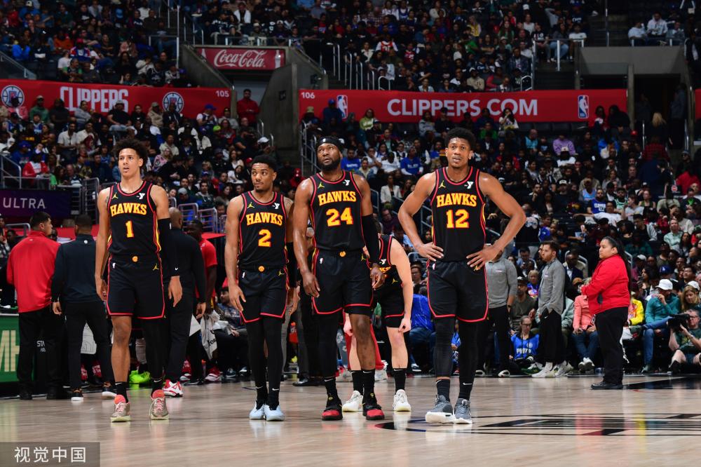 体现出不容 体现出不容